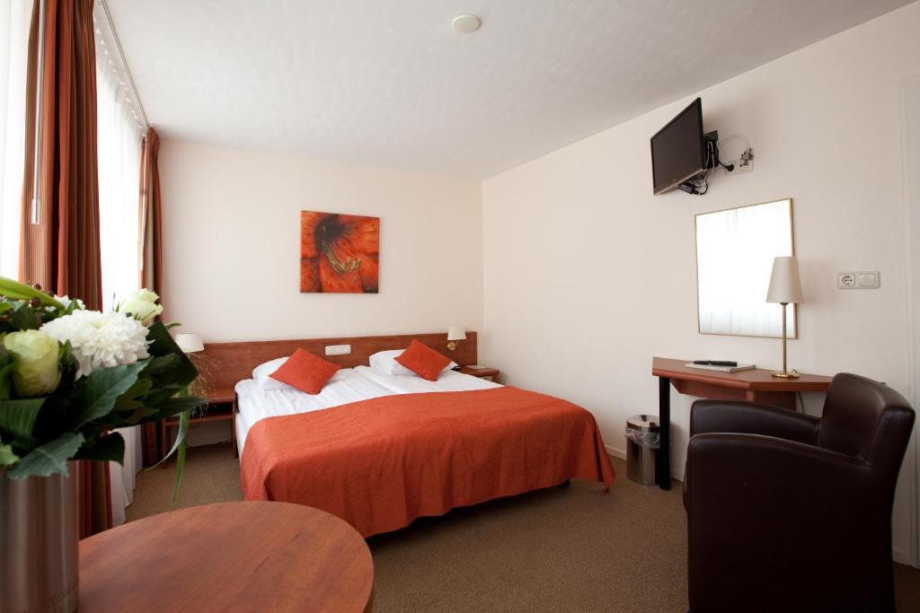 Hotel Victoria Bergen aan Zee Room photo
